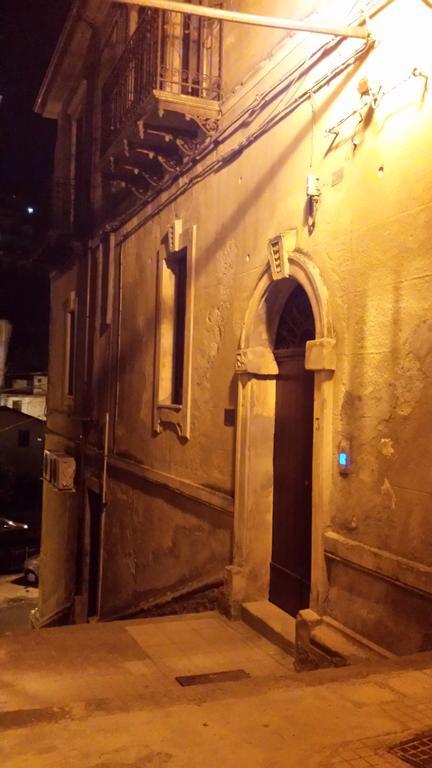 Il Vicolo Hotel Tortorici ภายนอก รูปภาพ